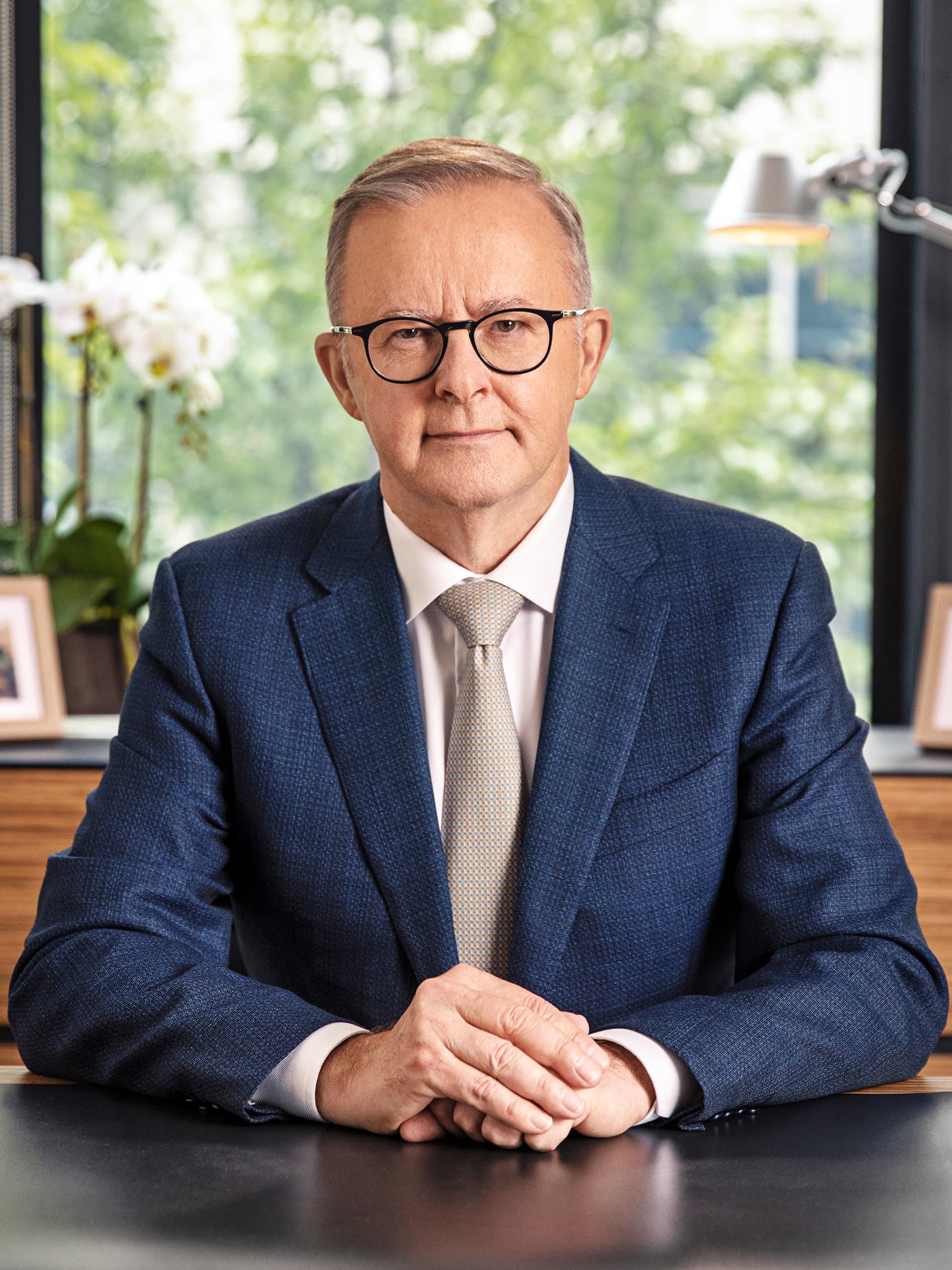 Official portrait of Australian Prime Minister Anthony Albanese